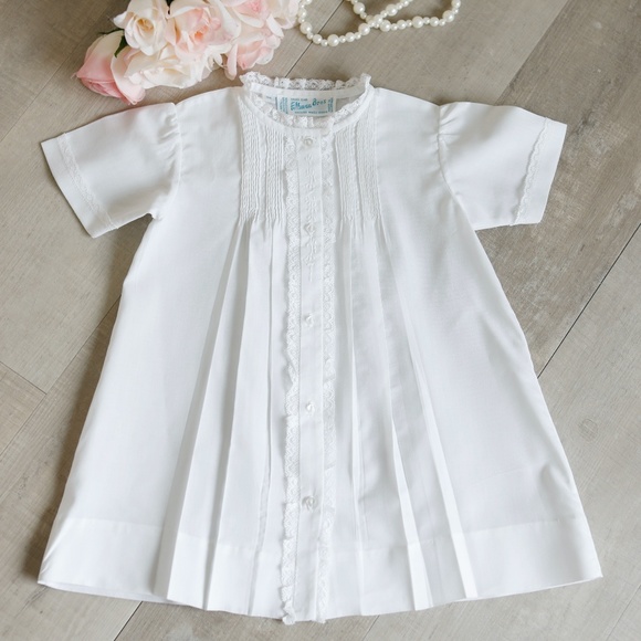 Newborn White Lace Folded Day Gown Feltman Brothers Coming Home Outfit NWT - Picture 1 of 5